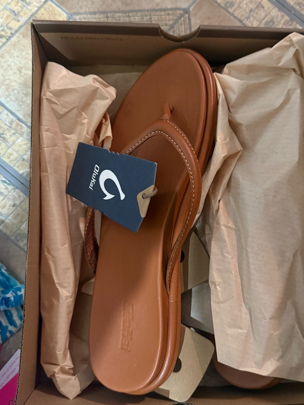 OluKai Women’s Tan Leather Thong Sandal